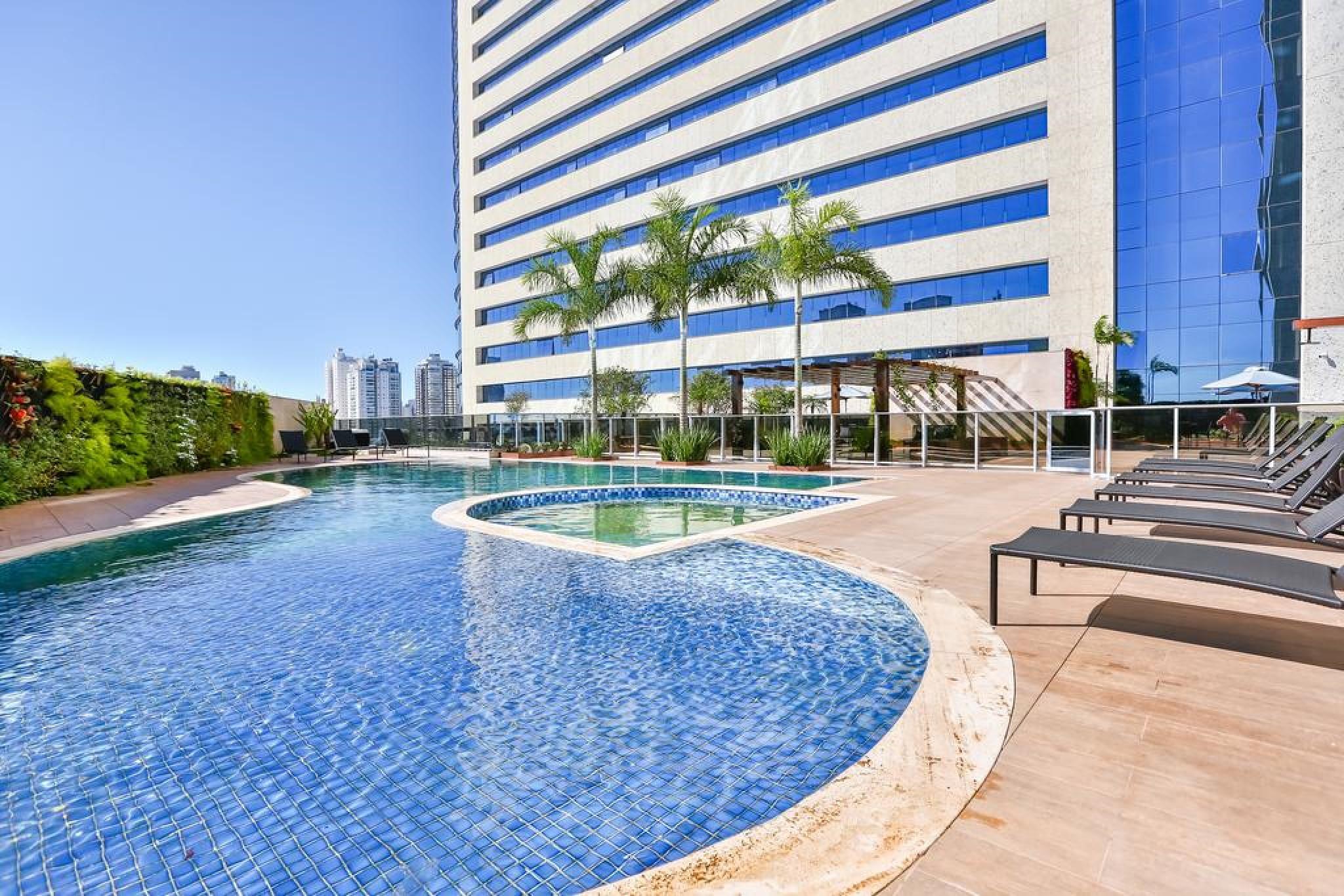 Transamerica Collection 고이아니아 외부 사진 The pool at the hotel